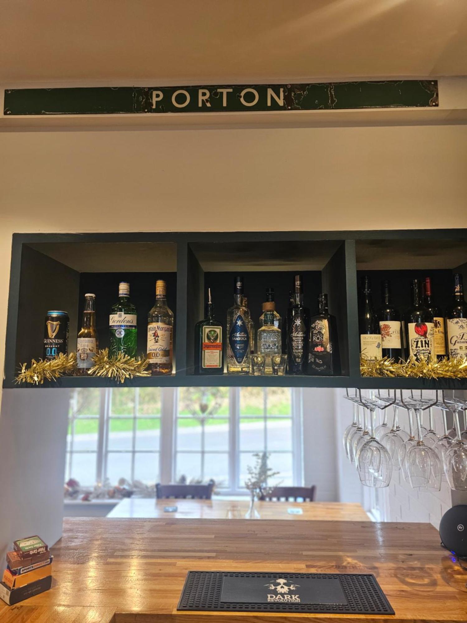 The Old Railway Hotel Porton Exterior foto